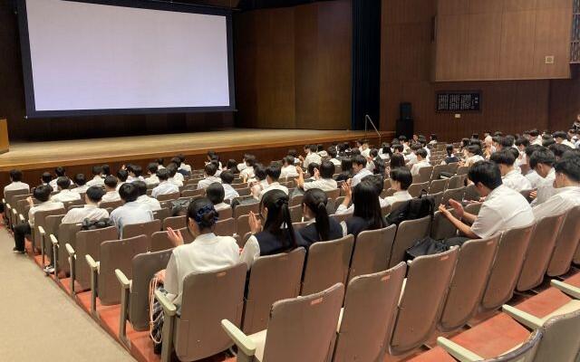 高校二年生修学旅行に出発します
