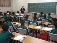 中学部長先生による英語の授業.JPG